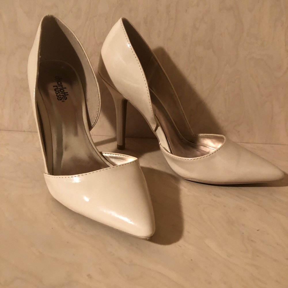 Nude heel